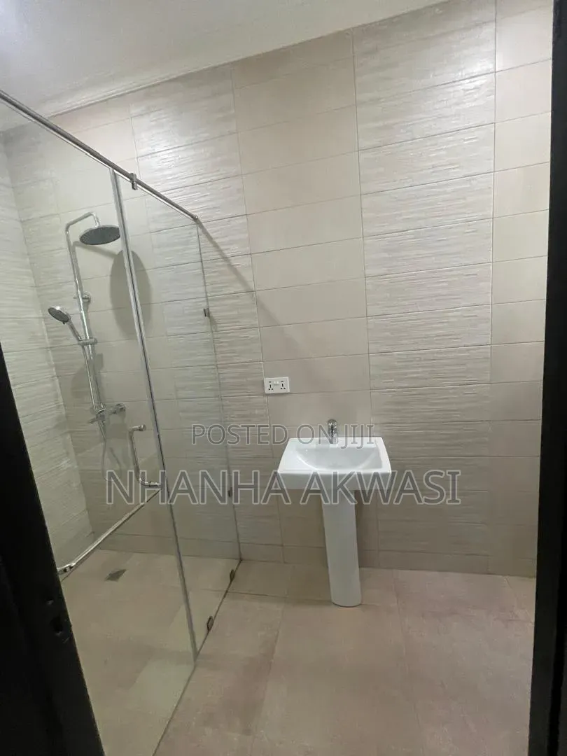 3bdrm House in Spintex, Sakumono for rent