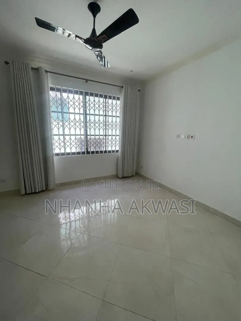 3bdrm House in Spintex, Sakumono for rent