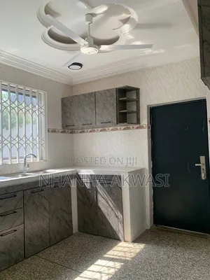 3bdrm House in Spintex, Sakumono for rent
