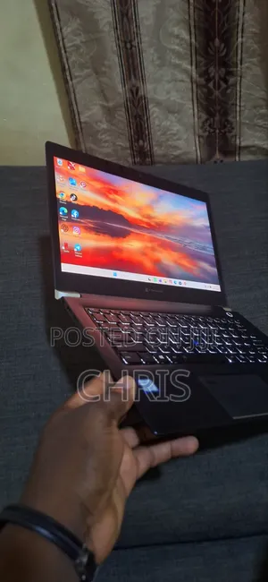 Laptop Toshiba Dynabook t552 8GB Intel Core i5 SSD 256GB