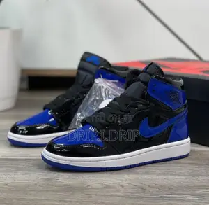Jordan 1 High Dunk ( Mirrior ) . Comes in Box . Comes in All Sizes