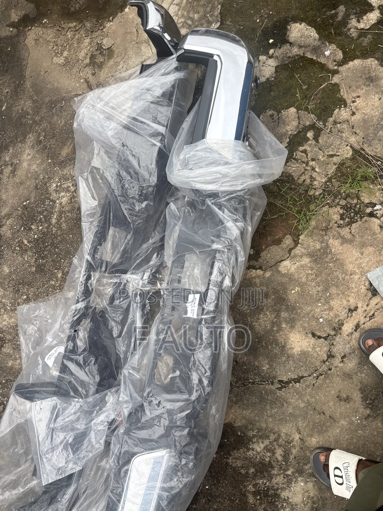 Toyota Tacoma 2016,2017,2018,2019,2020 Back Bumper