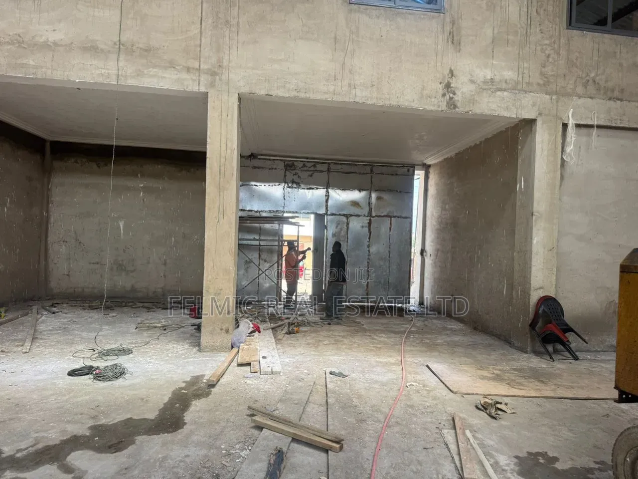 500sm Warehouse With 2 Units of 2 Bedroom at Achimota for Rent