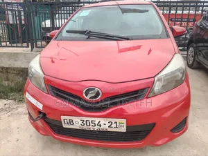 Toyota Vitz 2012 Red