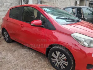 Toyota Vitz 2012 Red
