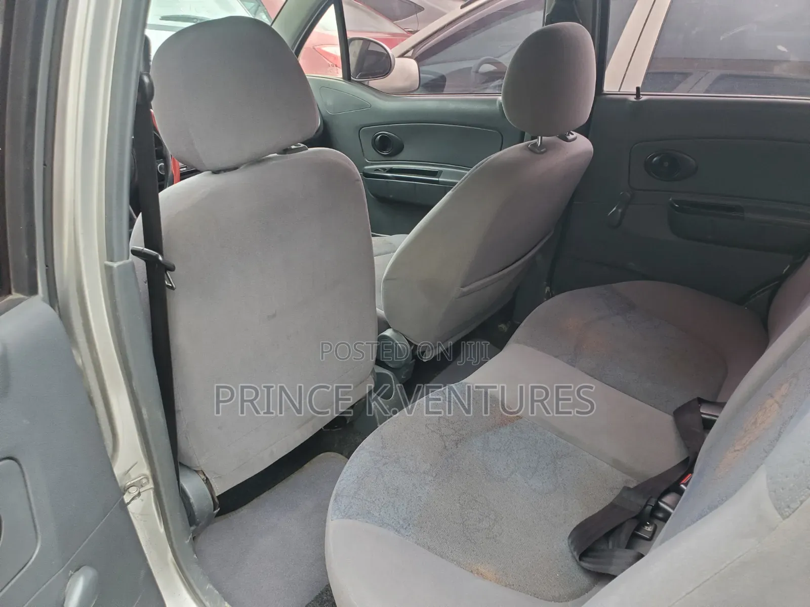Toyota Yaris Base Hatchback 5dr 2010 Gray