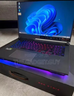 Laptop Asus ROG Strix G17 32GB AMD Ryzen 9 SSD 1T