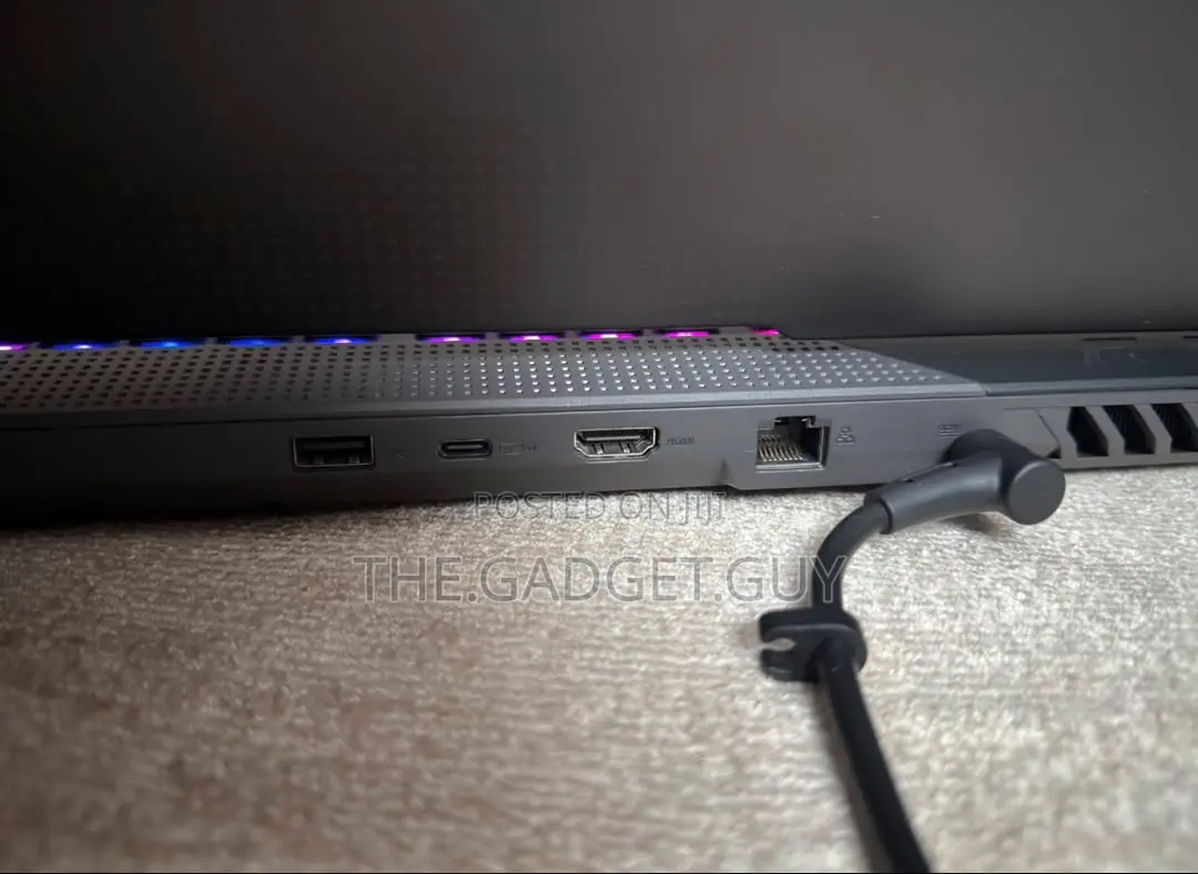 Laptop Asus ROG Strix G17 32GB AMD Ryzen 9 SSD 1T