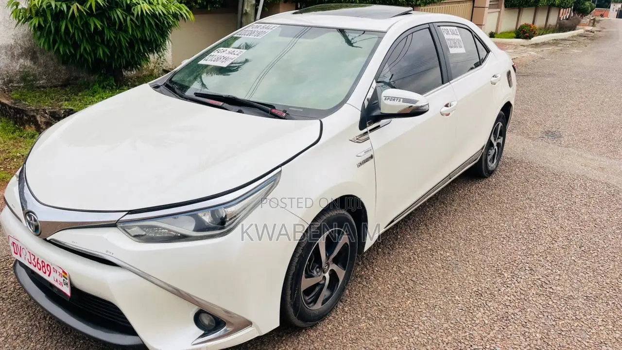 Toyota Corolla 2017 White