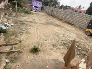 Half Plot of Land for Sale at Haasto Pillar2 Road No Litigation