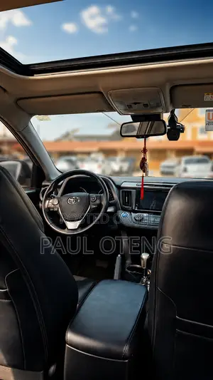 Toyota RAV4 LE 4dr SUV AWD (2.5L 4cyl 6A) 2018 Silver