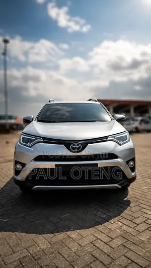 Toyota RAV4 LE 4dr SUV AWD (2.5L 4cyl 6A) 2018 Silver