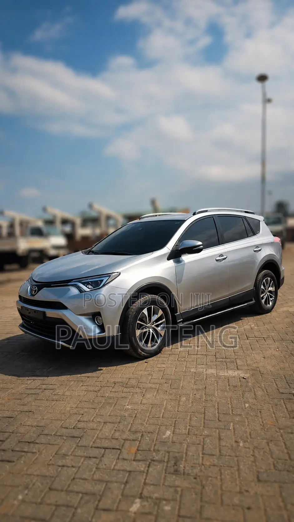Toyota RAV4 LE 4dr SUV AWD (2.5L 4cyl 6A) 2018 Silver