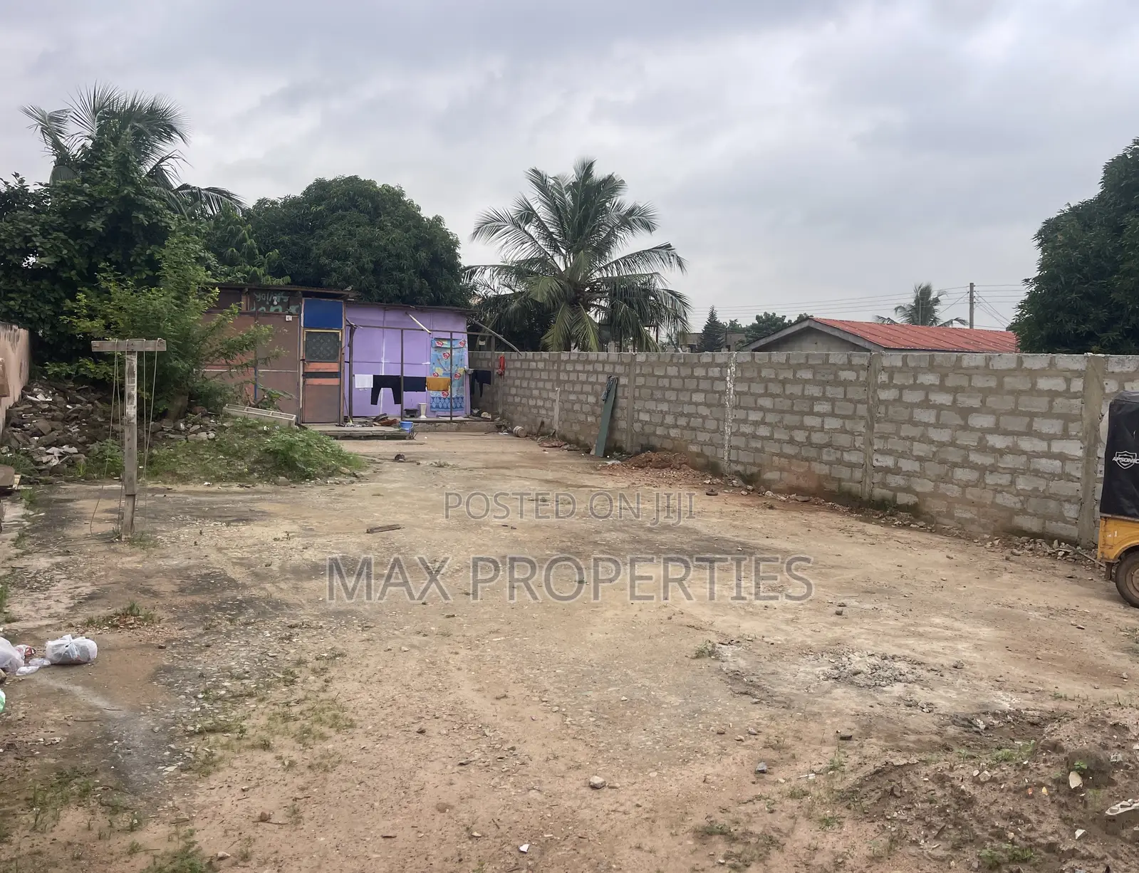 Half Plot of Land for Sale at Haasto Pillar2 Road No Litigation