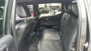 Toyota Tacoma 2019 Gray