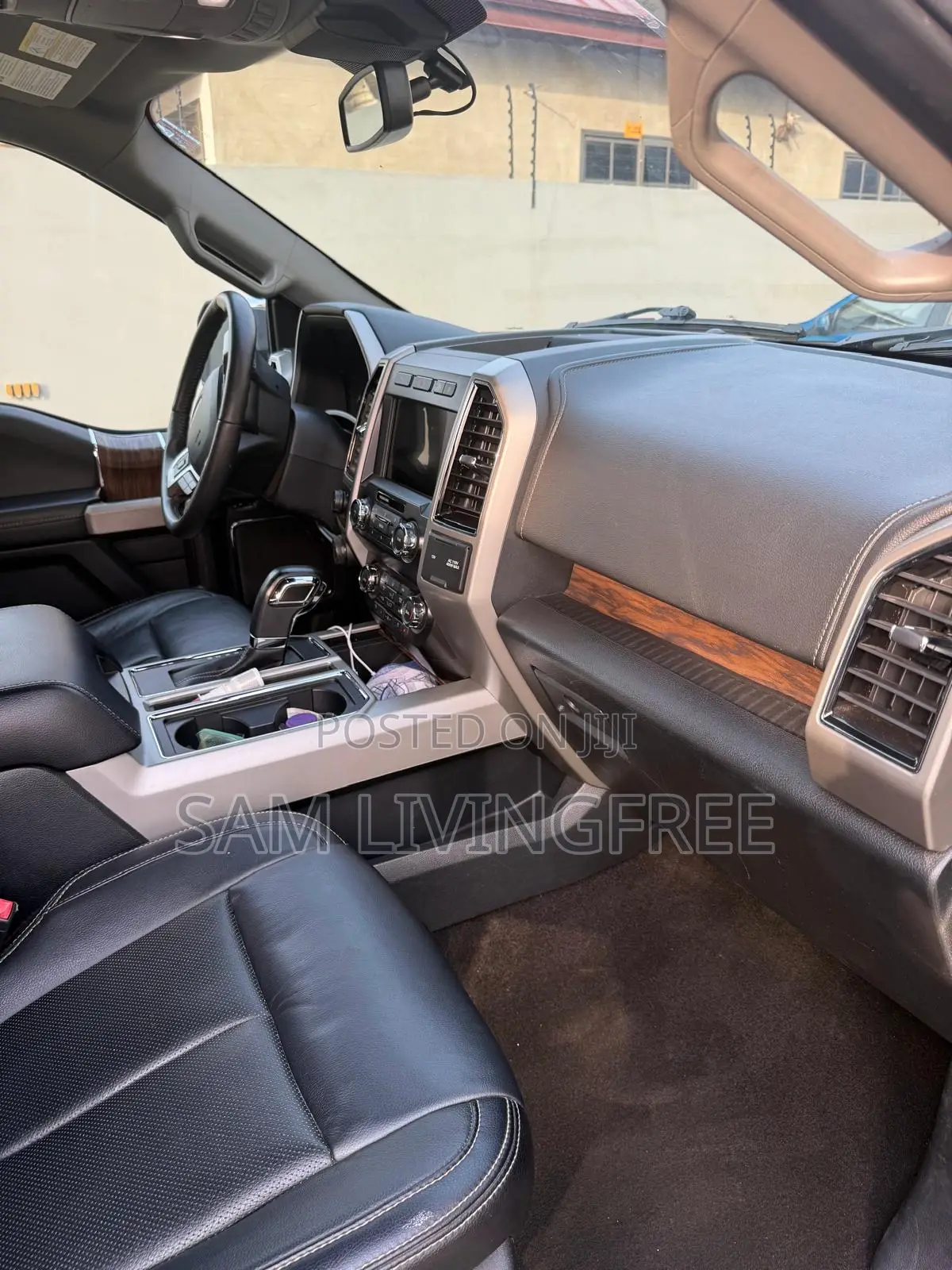 Ford F-150 Lariat 4x4 SuperCab Styleside 8 ft. box 163 in. WB 2020