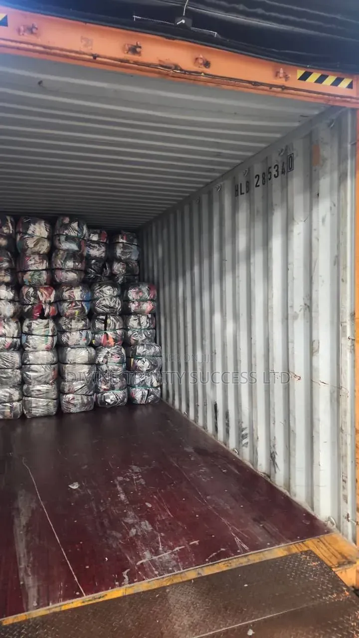 Bales of Men's Hoodie Jackets and Women's Fashion Jackets Available