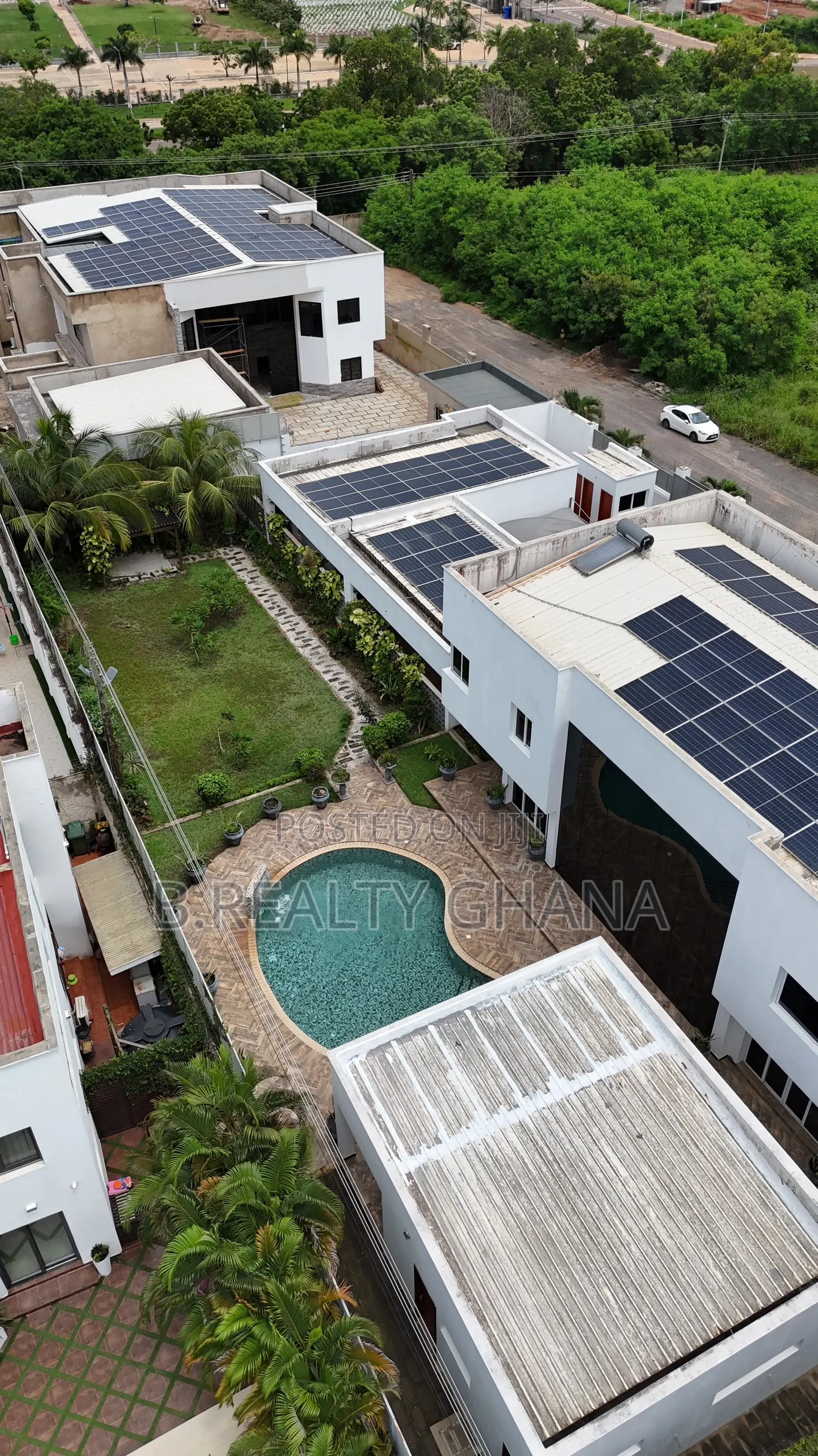 4bdrm House in Airport Residential Area for sale