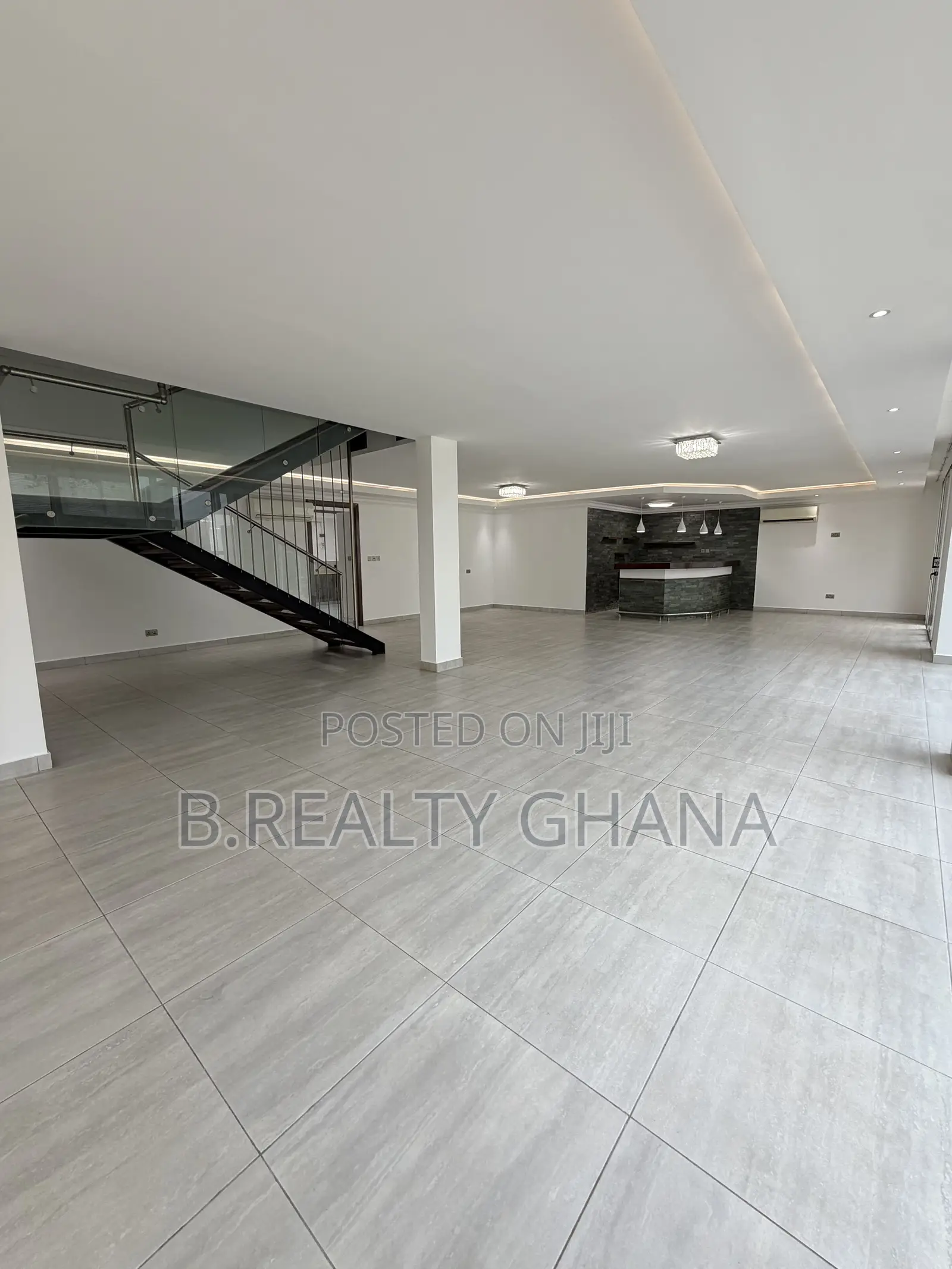4bdrm House in Airport Residential Area for sale