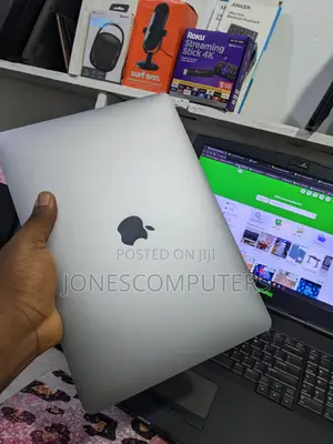 Laptop Apple MacBook Pro 2017 16GB Intel Core i5 SSD 256GB