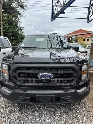 Ford F-150 XL 2023 Black