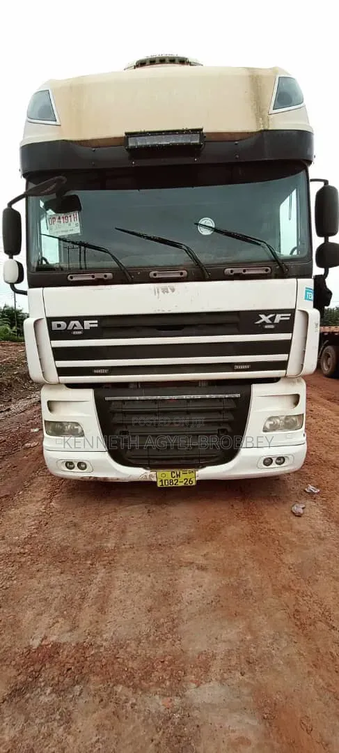 Low Bed and Hyundai Gold for Hiring