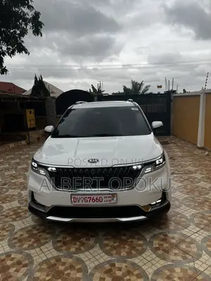 Kia Carnival 2021 White