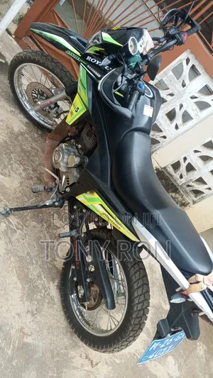 New Royal Motorcycle 2005 Black