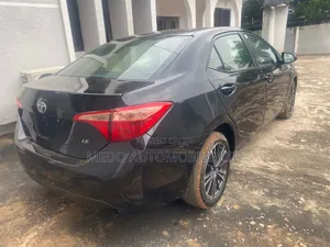 Toyota Corolla 2017 Black