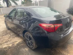 Toyota Corolla 2017 Black