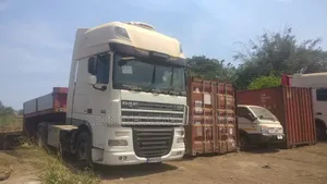 Low Bed and Hyundai Gold for Hiring