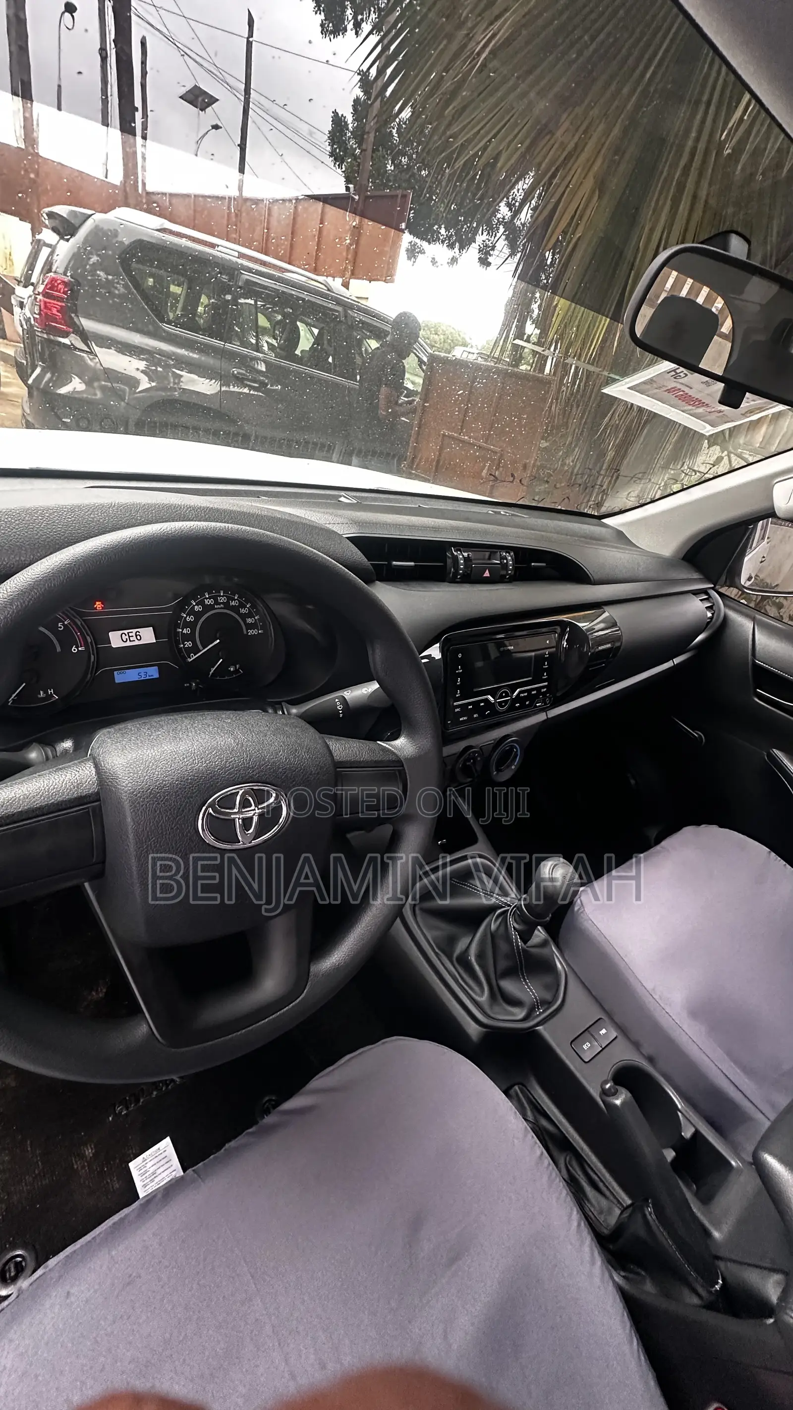 New Toyota Hilux 2025 White