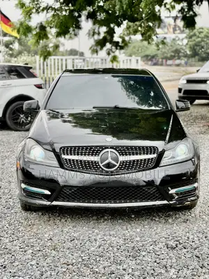 Mercedes-Benz C250 2014 Black