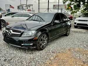 Mercedes-Benz C250 2014 Black