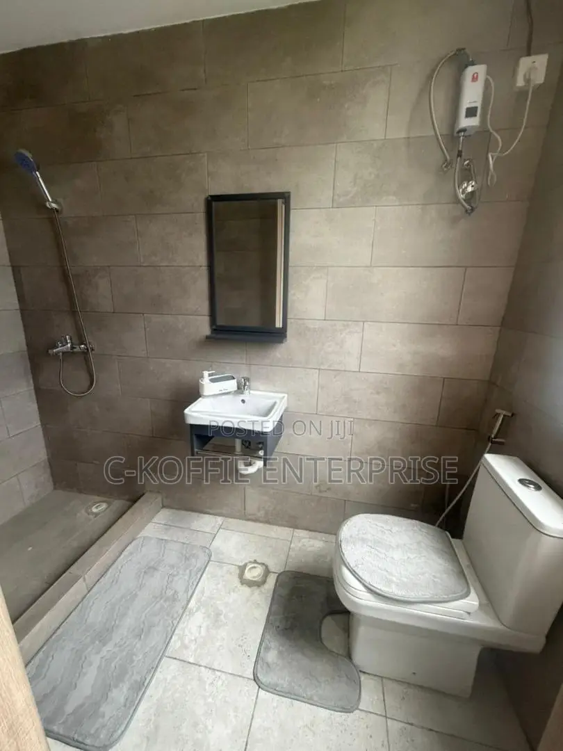 500 SQM Warehouse + Fully Furnished Rooms at North Kaneshie Industrial