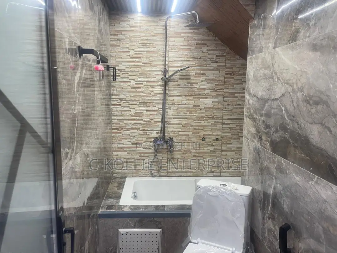 500 SQM Warehouse + Fully Furnished Rooms at North Kaneshie Industrial