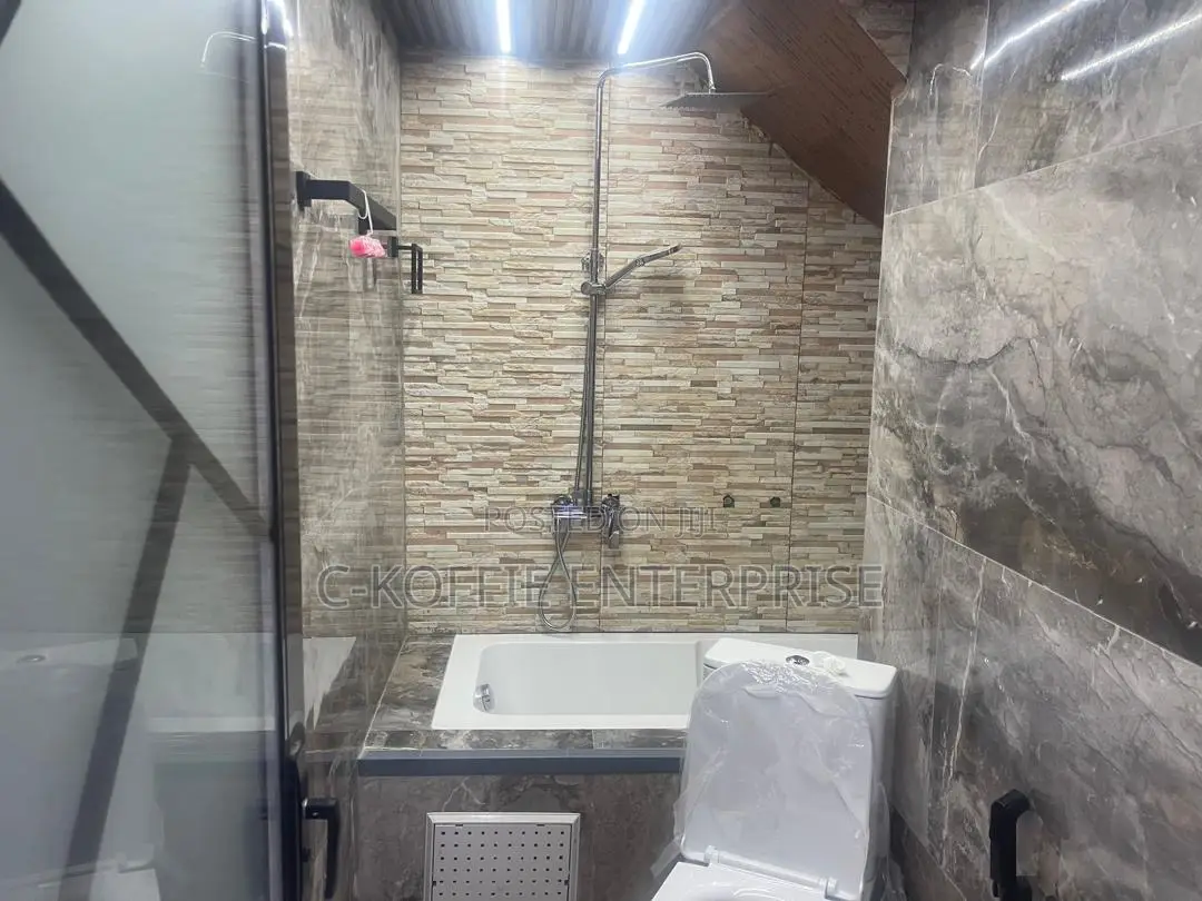 500 SQM Warehouse + Fully Furnished Rooms at North Kaneshie Industrial