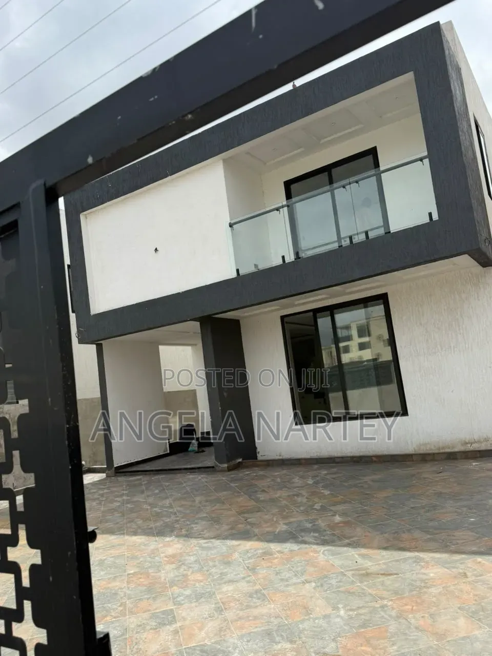 4bdrm House in Manet East Airport, Accra Metropolitan for sale