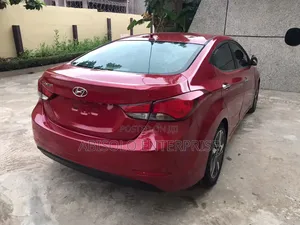 Hyundai Elantra 2014 Red