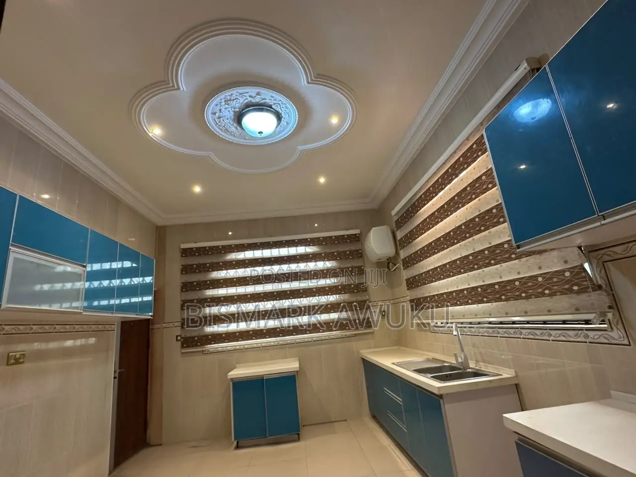 6bdrm Mansion in East Legon for rent