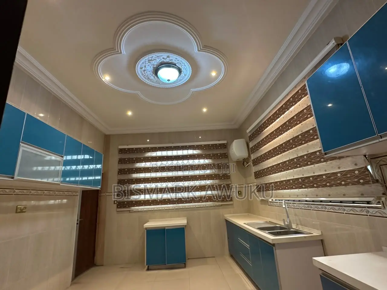 6bdrm Mansion in East Legon for rent