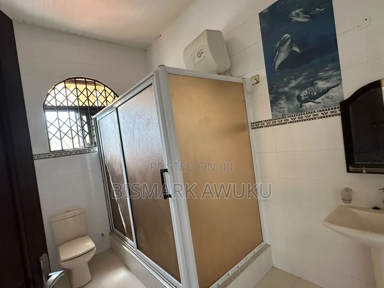 6bdrm Mansion in East Legon for rent