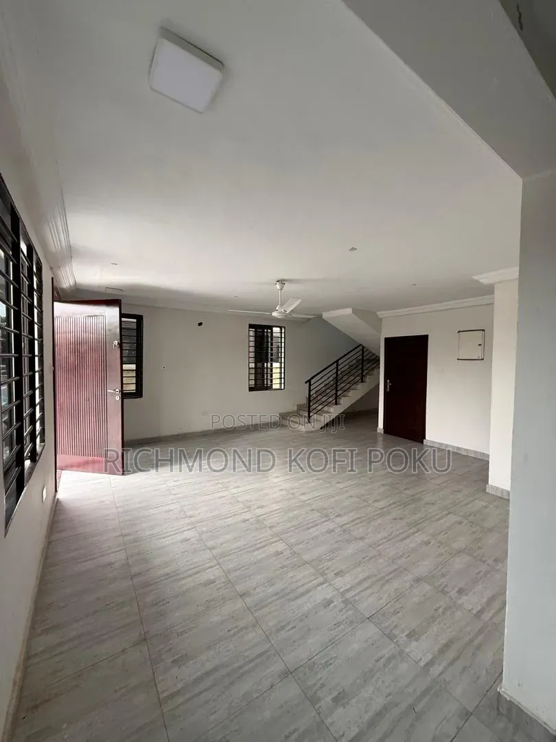 3bdrm House in Kofi'S Realty, American House for sale