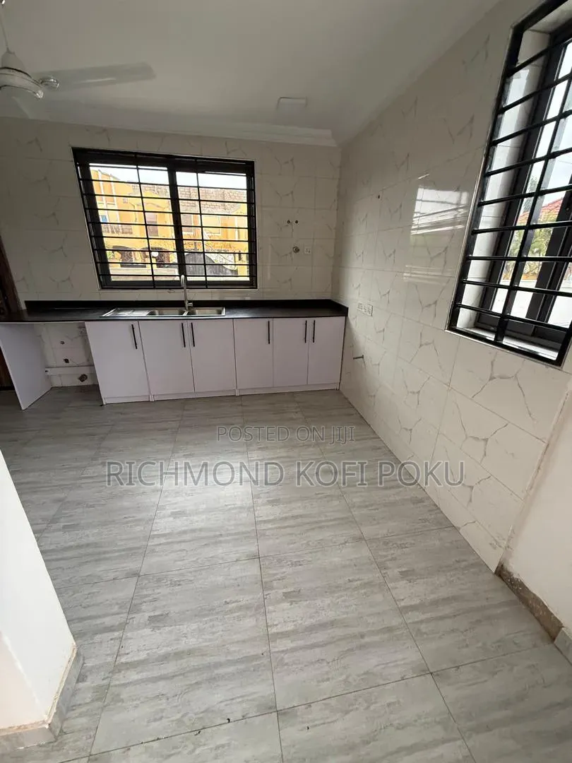 3bdrm House in Kofi'S Realty, American House for sale
