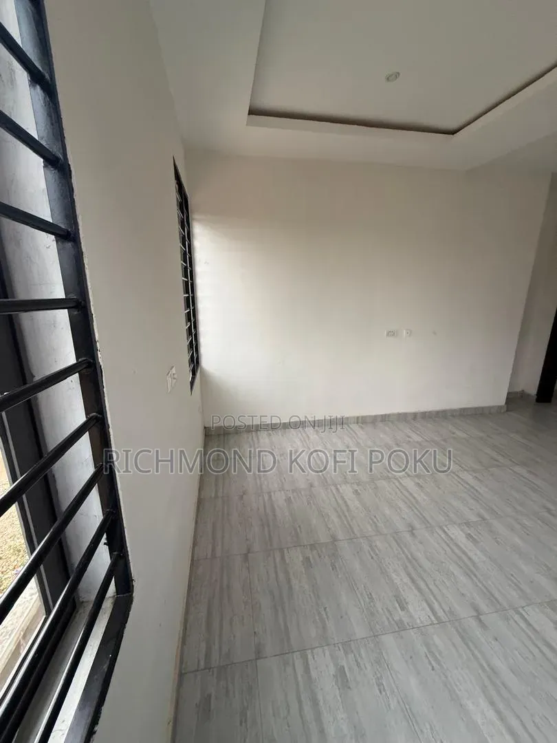 3bdrm House in Kofi'S Realty, American House for sale