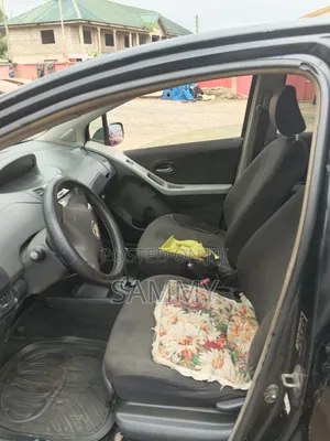 Toyota Vitz 2010 Black