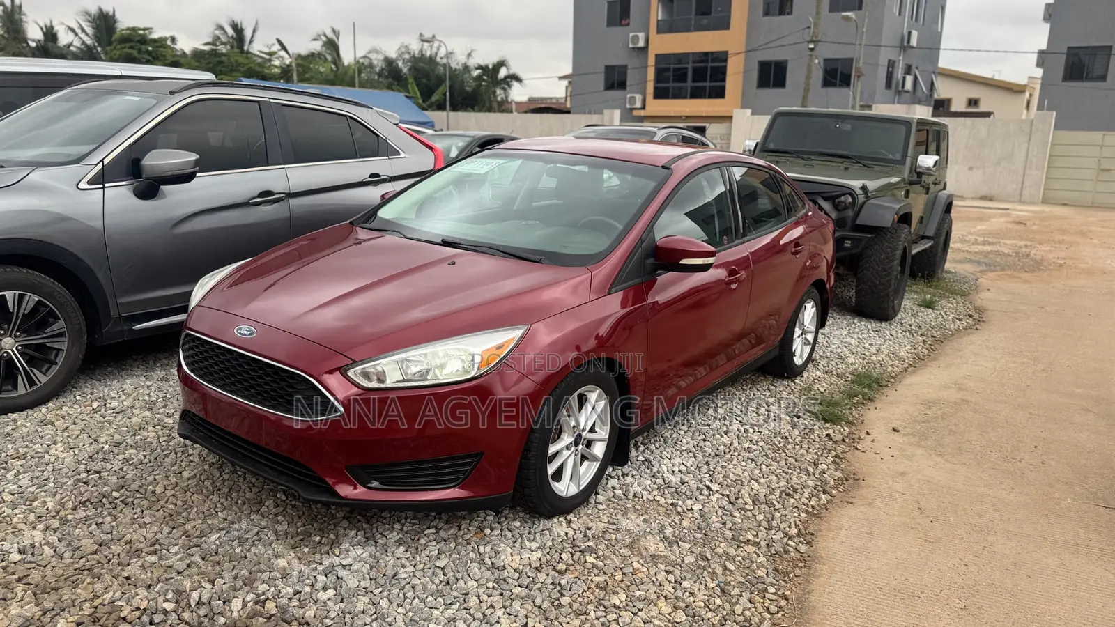 Ford Focus SE Sedan FWD (1.0L 3cyl 5M) 2016 Red