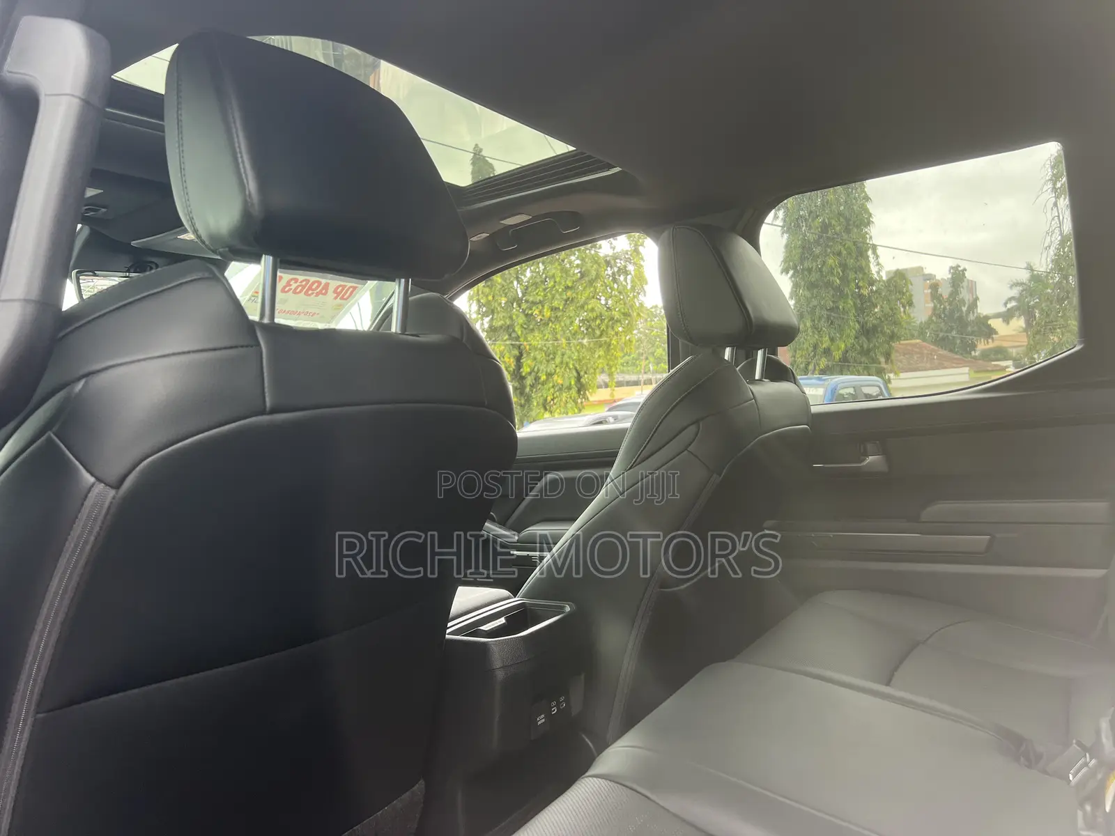 Toyota Tacoma TRD Sport Double Cab 4WD 5.0 ft. SB (Hybrid) 2025  Silver 