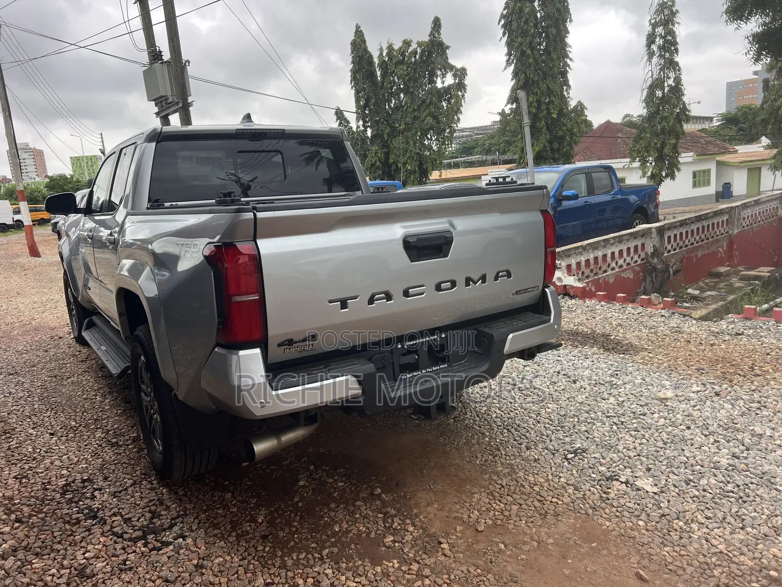 Toyota Tacoma TRD Sport Double Cab 4WD 5.0 ft. SB (Hybrid) 2025  Silver 