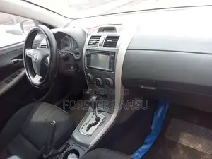 Toyota Corolla S 4dr Sedan (1.8L 4cyl 4A) 2013 Purple